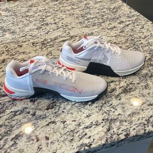 NWOT Nike Metcon 8 women’s US 10.5